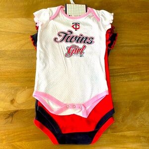 MLB Minnesota Twins 3-pack Bodysuits 18M NWT